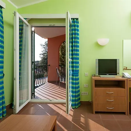 Naturist Park Koversada 호텔 2*
